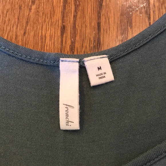 green sleeveless top - Picture 3 of 3